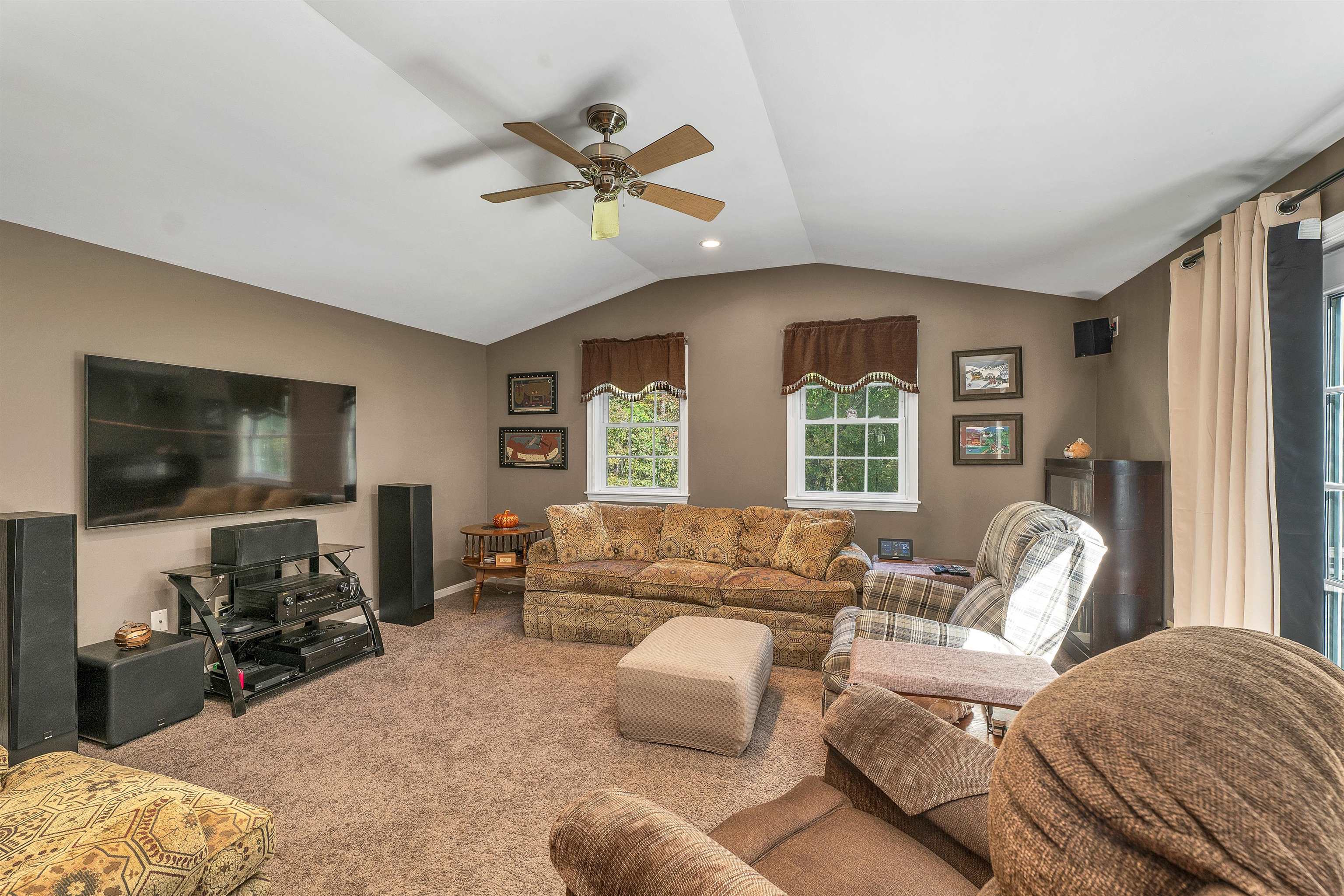 48 Londonderry Road Windham, NH 03087 - Photo 11 of 31