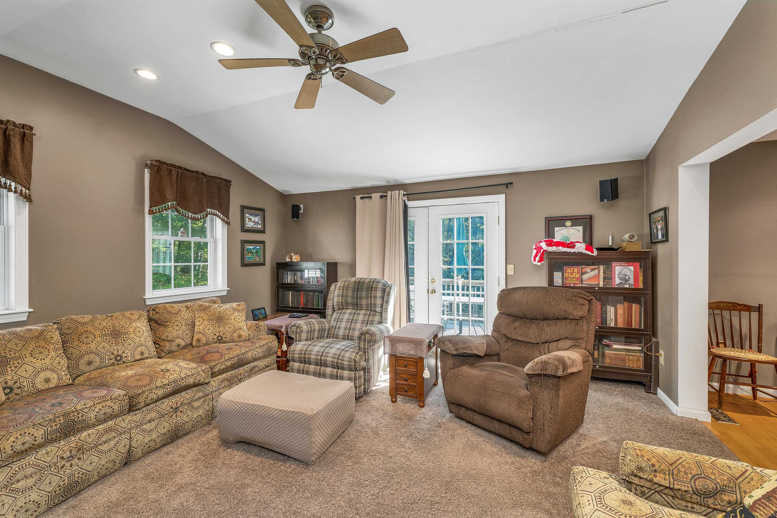 48 Londonderry Road Windham, NH 03087 - Photo 12 of 31