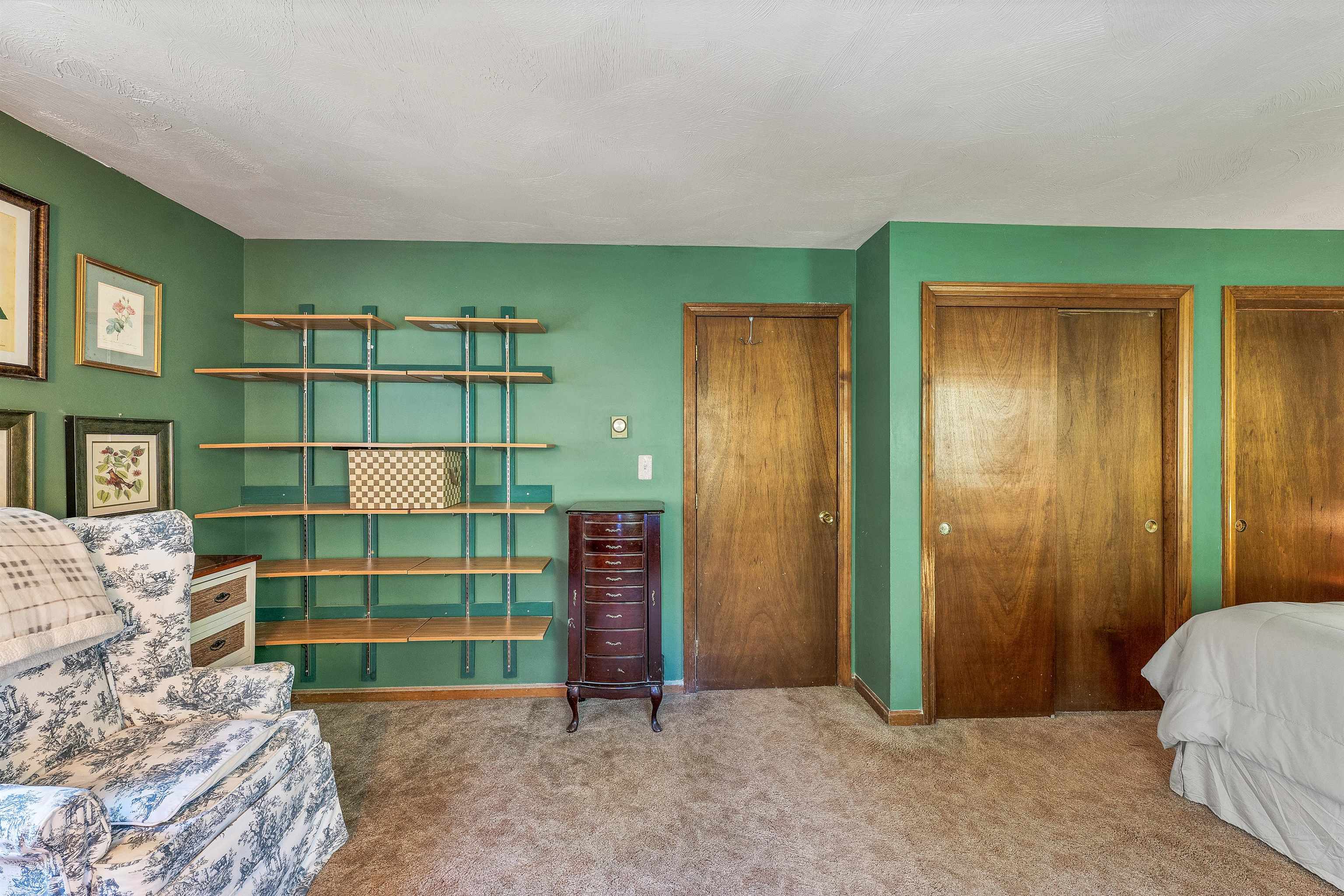 48 Londonderry Road Windham, NH 03087 - Photo 16 of 31