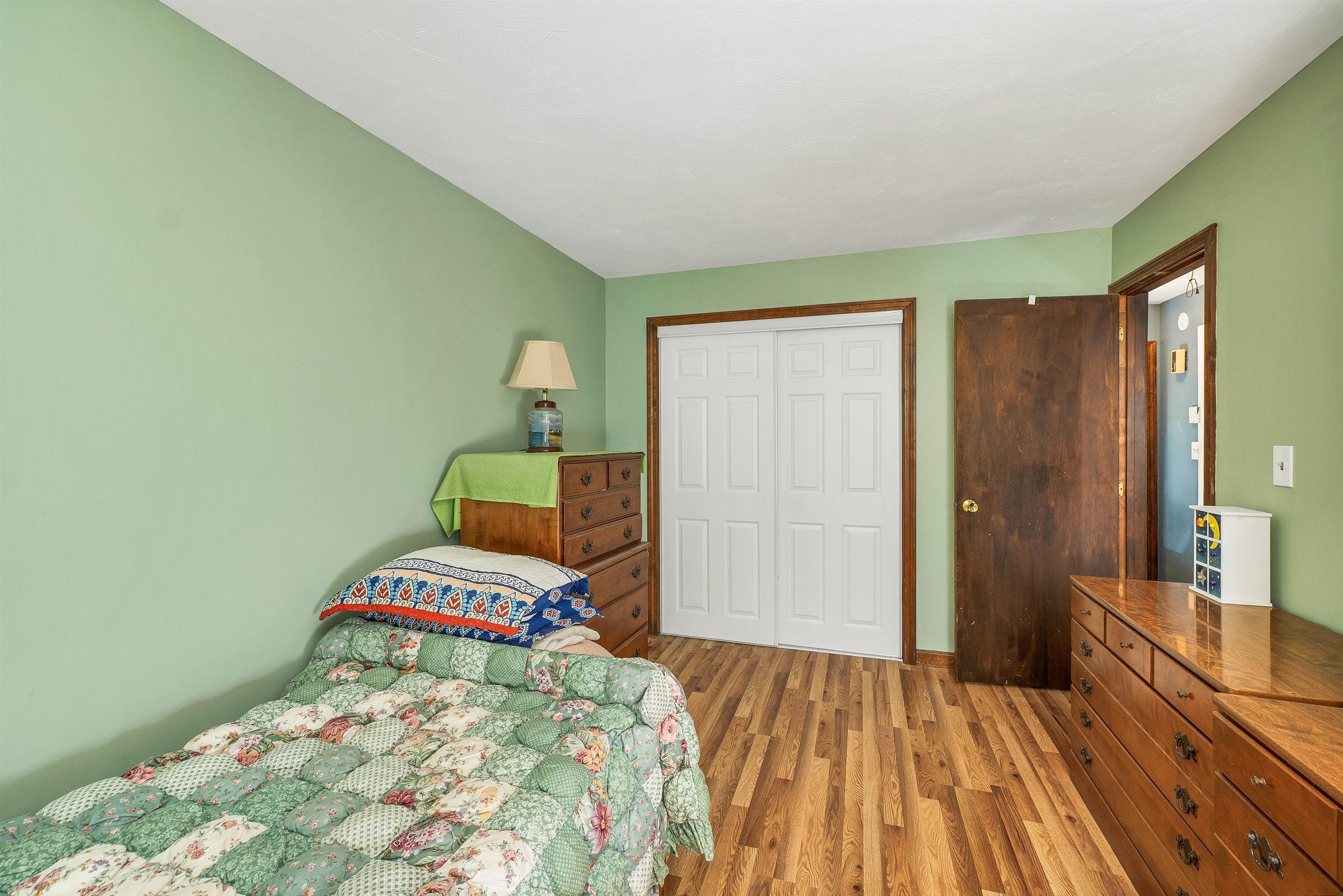 48 Londonderry Road Windham, NH 03087 - Photo 18 of 31