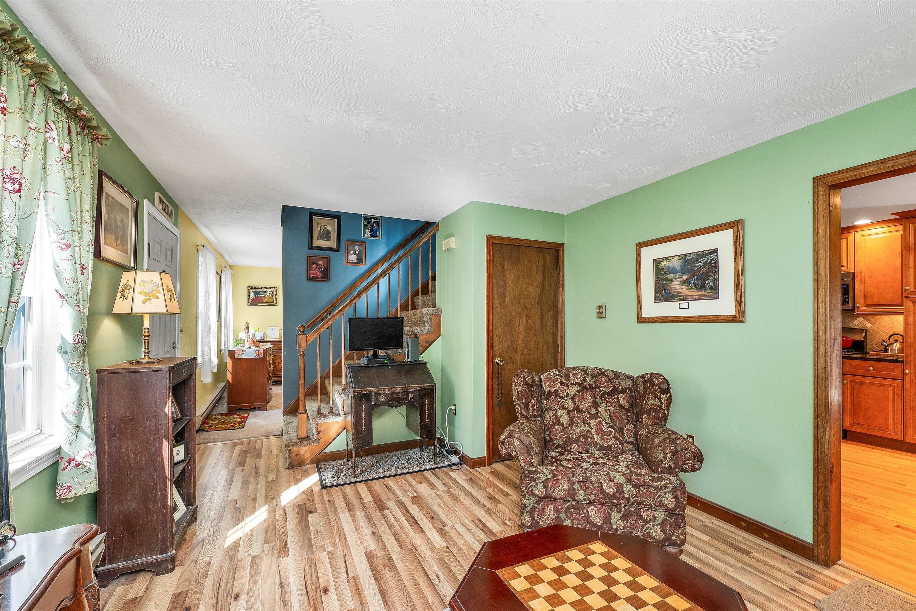 48 Londonderry Road Windham, NH 03087 - Photo 2 of 31