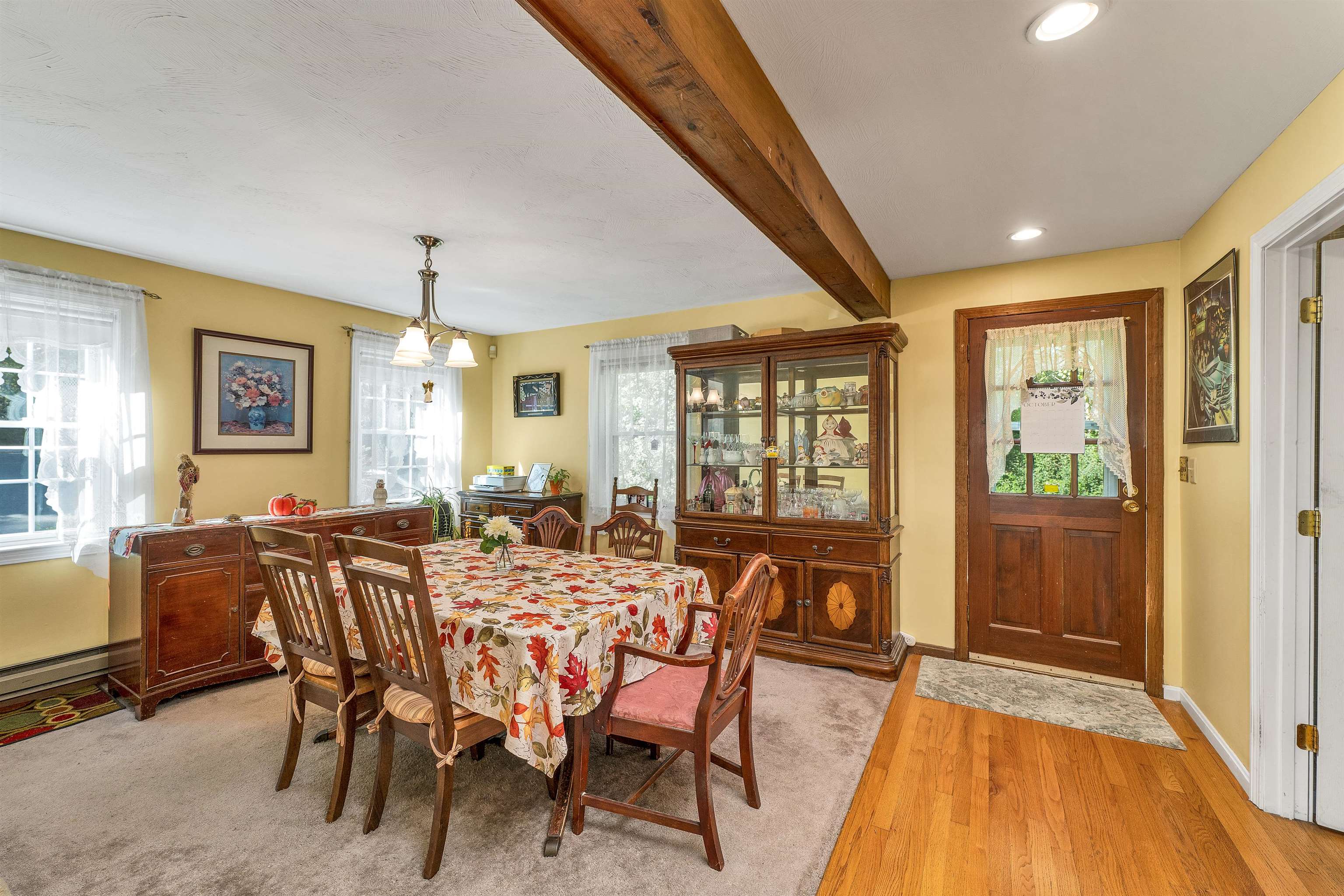 48 Londonderry Road Windham, NH 03087 - Photo 4 of 31