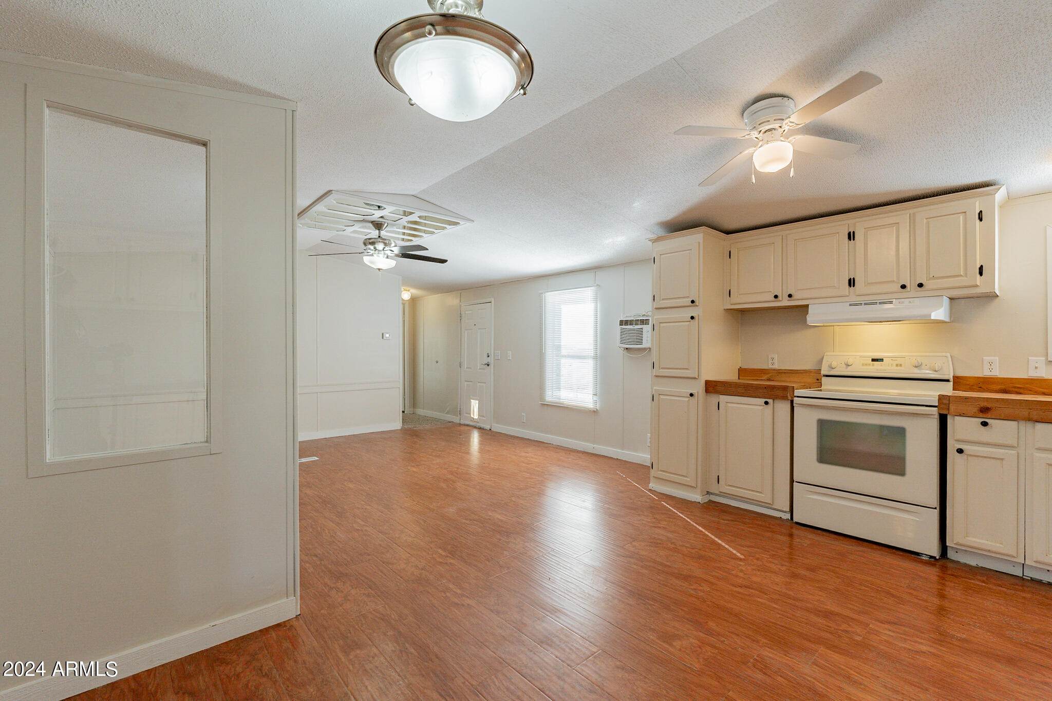 54084 West Badger Road Maricopa, AZ 85139 - Photo 10 of 46 10-web-or-mls-Badger-10