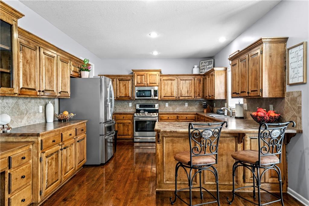 2221 Southwest HawkView Road Lee's Summit, MO 64082 - Photo 19 of 56