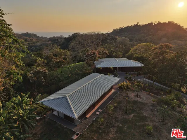 $2,900,000 | 0 Mal Pais Santa Teresa Costa Rica Other Xx 60111, Clare, XX 60111
