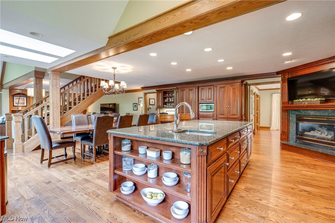 220 Hatch Road Wadsworth, OH 44281 - Photo 5 of 32