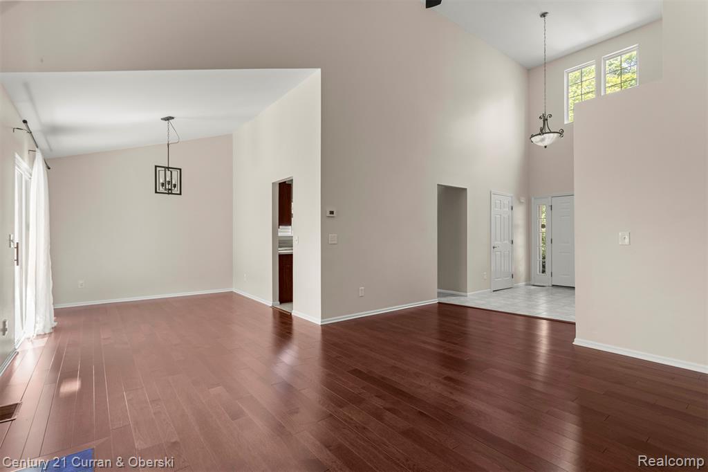 3444 Ashburnam Road Ann Arbor, MI 48105 - Photo 7 of 37