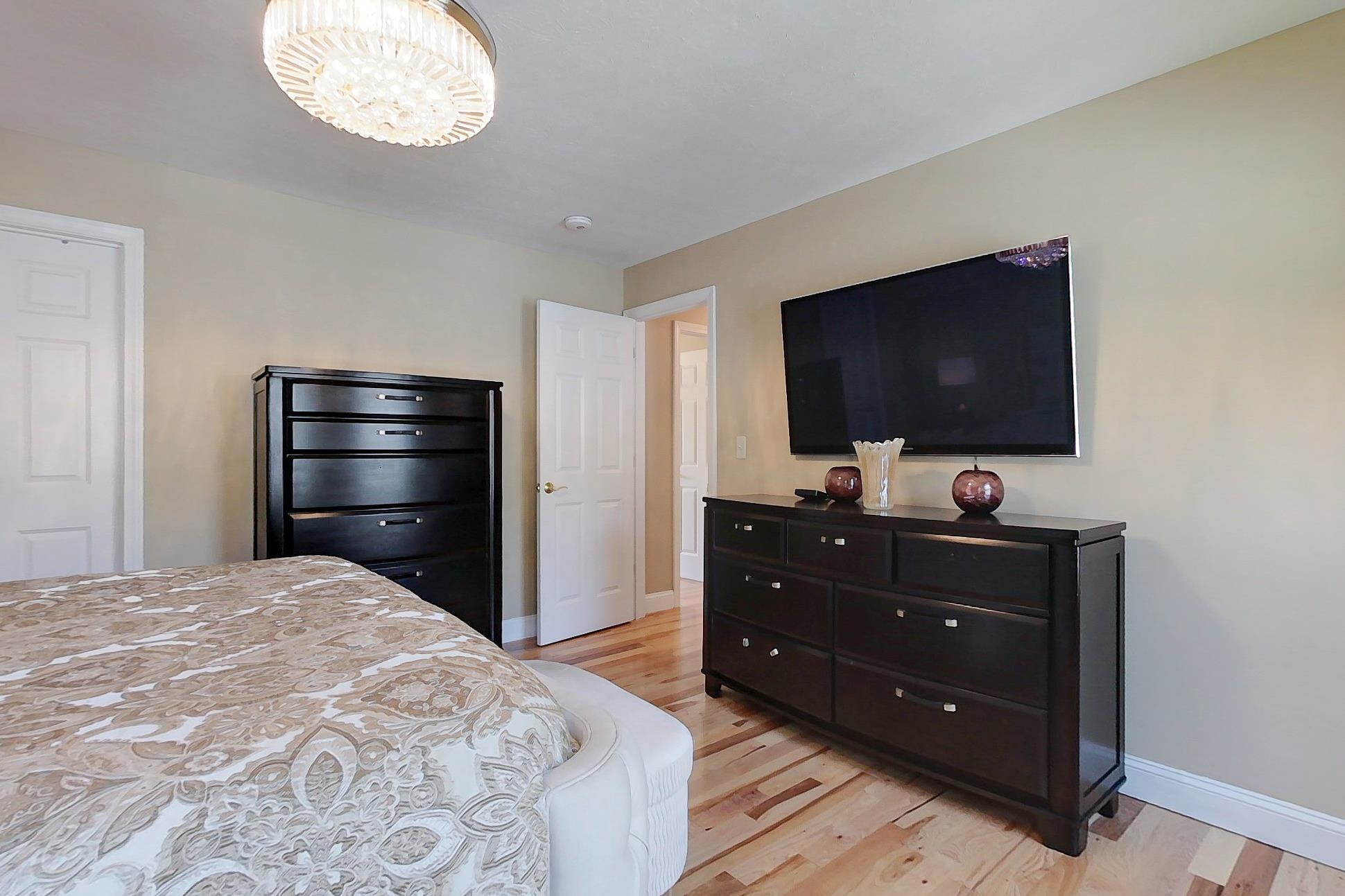 27 Hollow Ridge Drive, Unit 12 Nashua, NH 03062 - Photo 22 of 37
