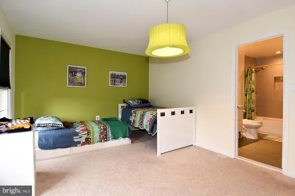 $4,000 | 5449 Grove Ridge Way, Unit 116, North Bethesda, MD 20852