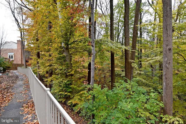 $4,000 | 5449 Grove Ridge Way, Unit 116, North Bethesda, MD 20852