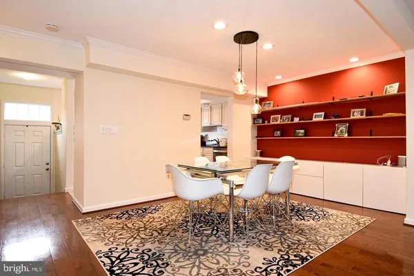 $4,000 | 5449 Grove Ridge Way, Unit 116, North Bethesda, MD 20852