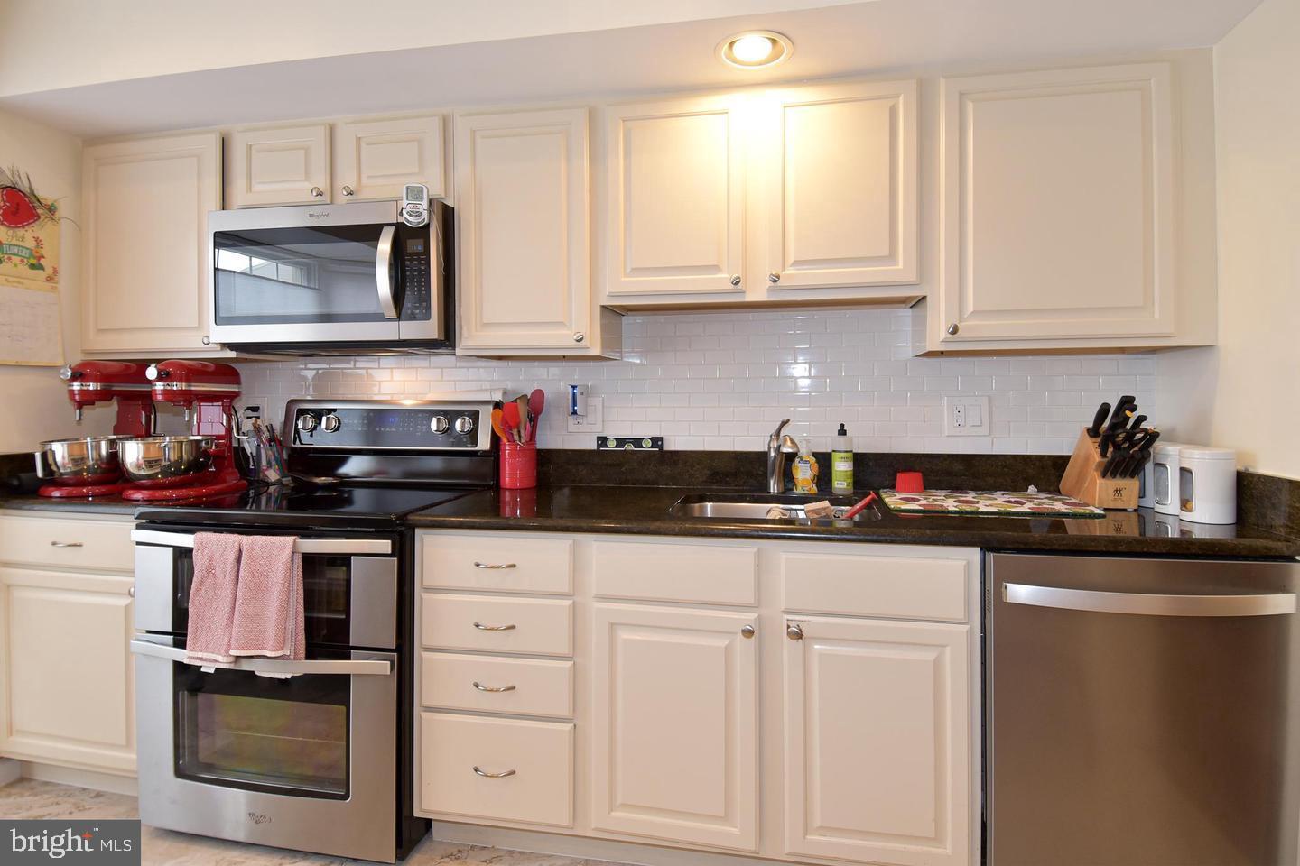 5449 Grove Ridge Way, Unit 116 North Bethesda, MD 20852 - Photo 7 of 30