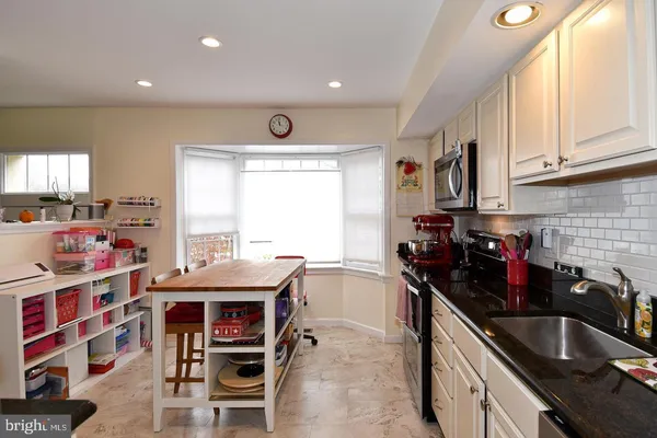 $4,000 | 5449 Grove Ridge Way, Unit 116, North Bethesda, MD 20852