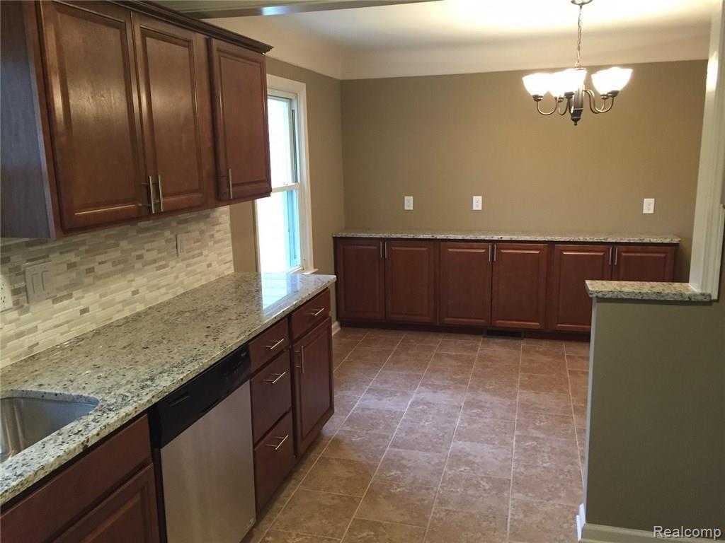 4238 Wakefield Road Berkley, MI 48072 - Photo 8 of 20