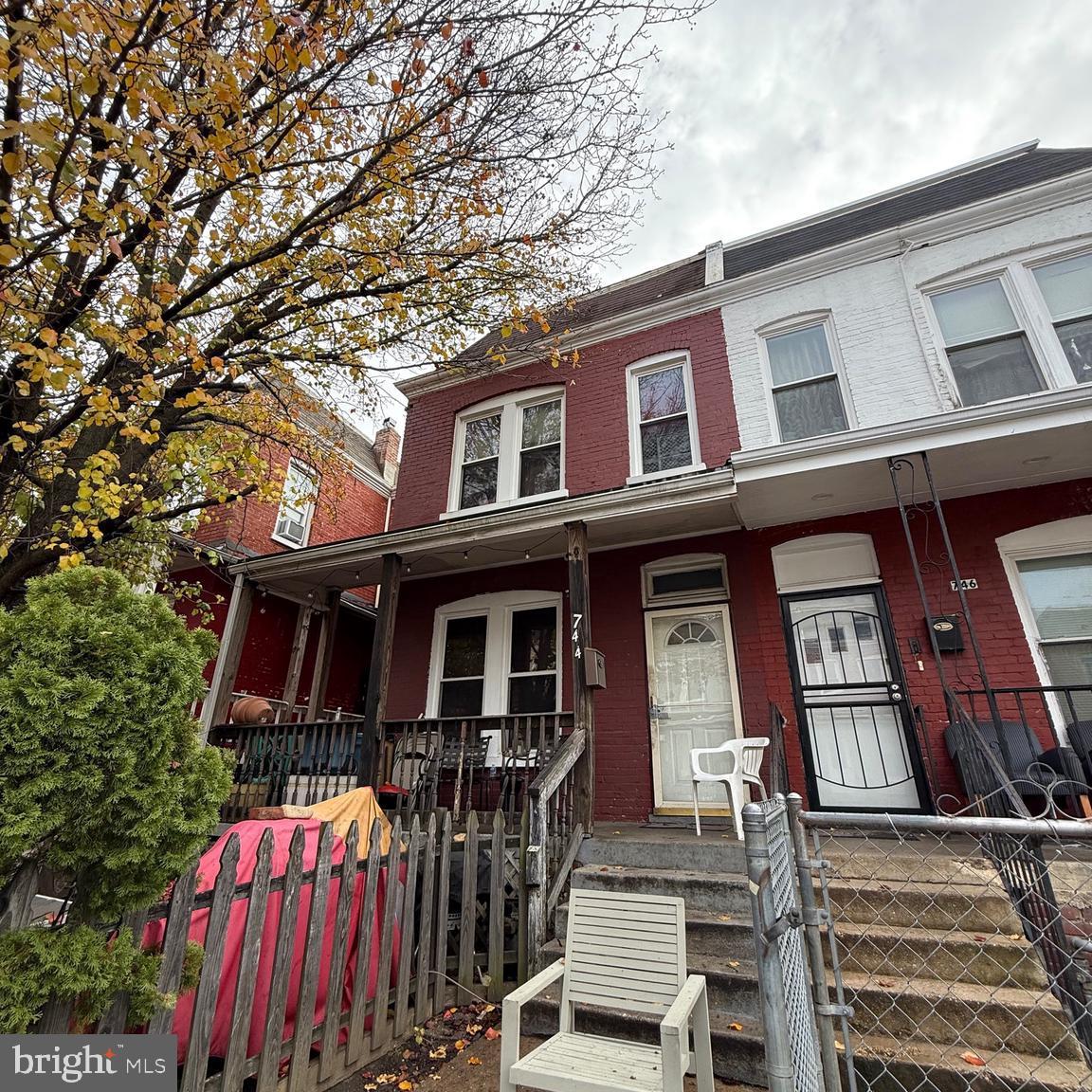 744 Gresham Place Northwest Washington, DC 20001 - Photo 2 of 5