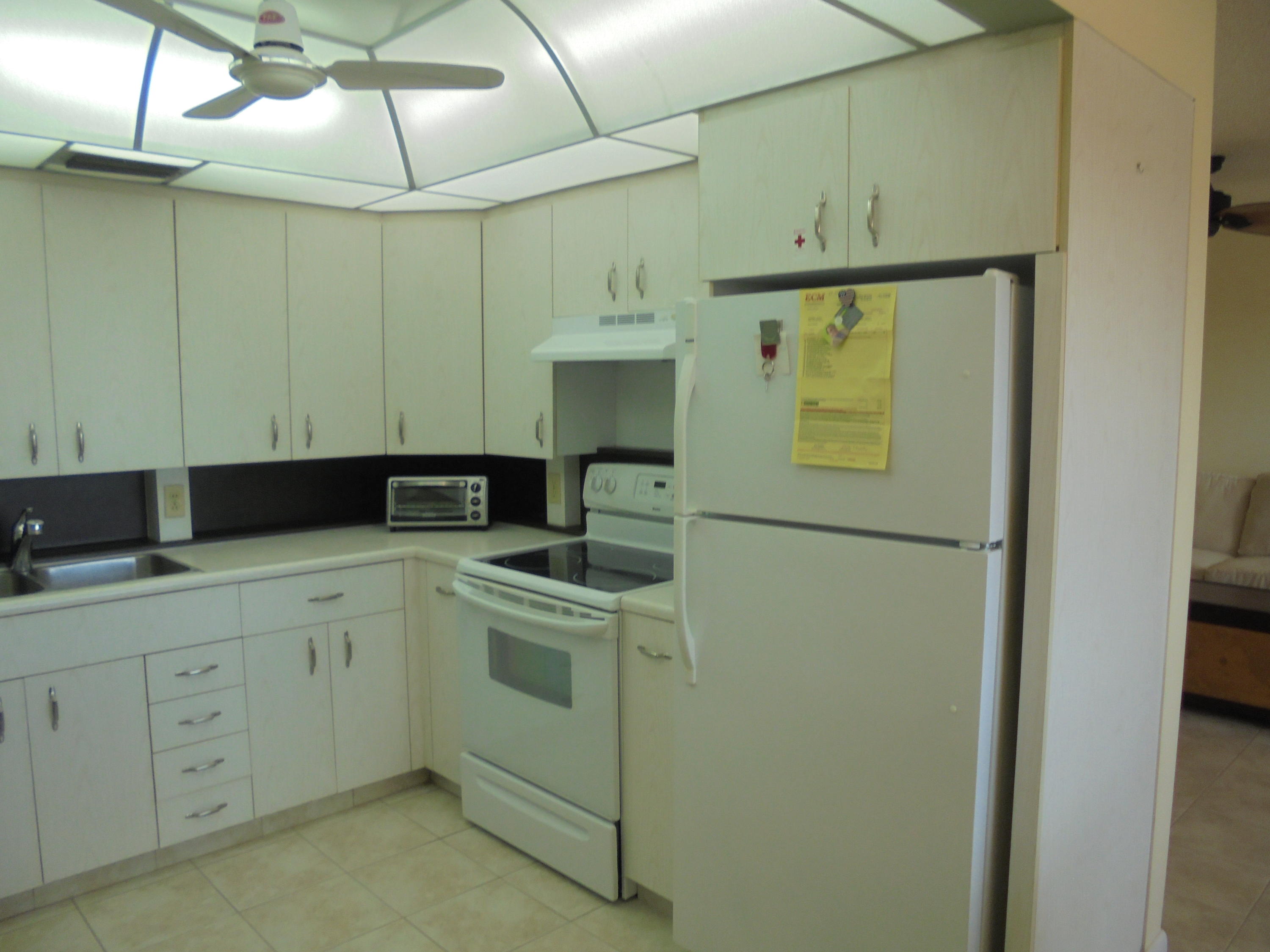 4064 Wolverton East, Unit 4064D Boca Raton, FL 33434 - Photo 3 of 22 021
