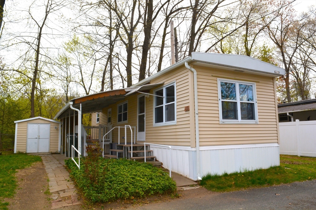 189 Springfield Road, Unit 13 Westfield, MA 01085 - Photo 2 of 31