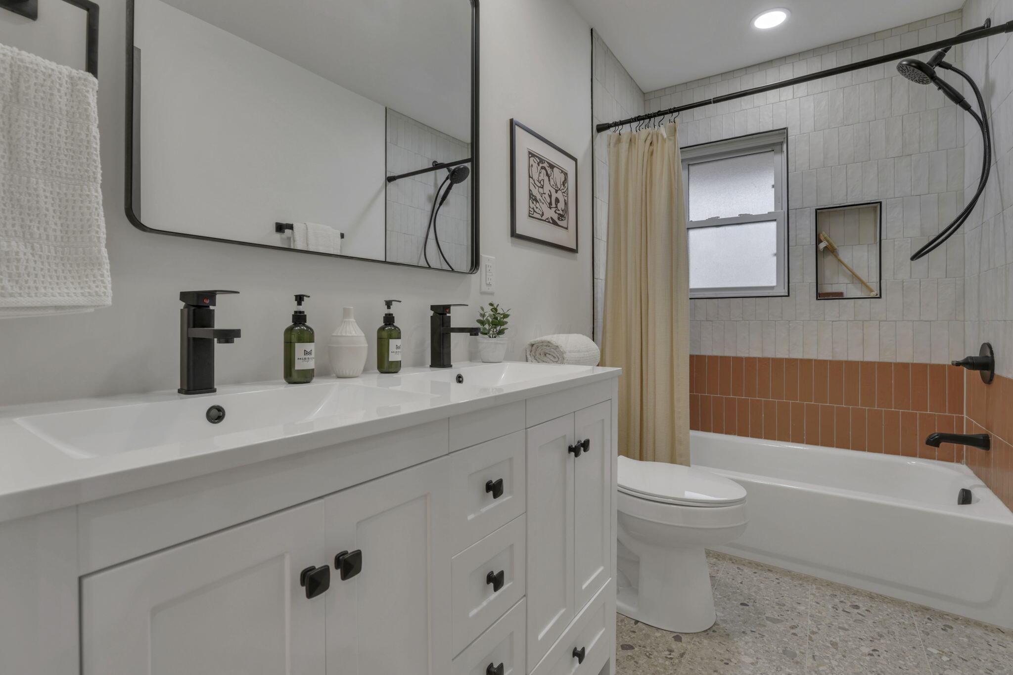 1874 Sale Road Columbus, OH 43224 - Photo 14 of 64 31-web-or-mls-IMG_8198