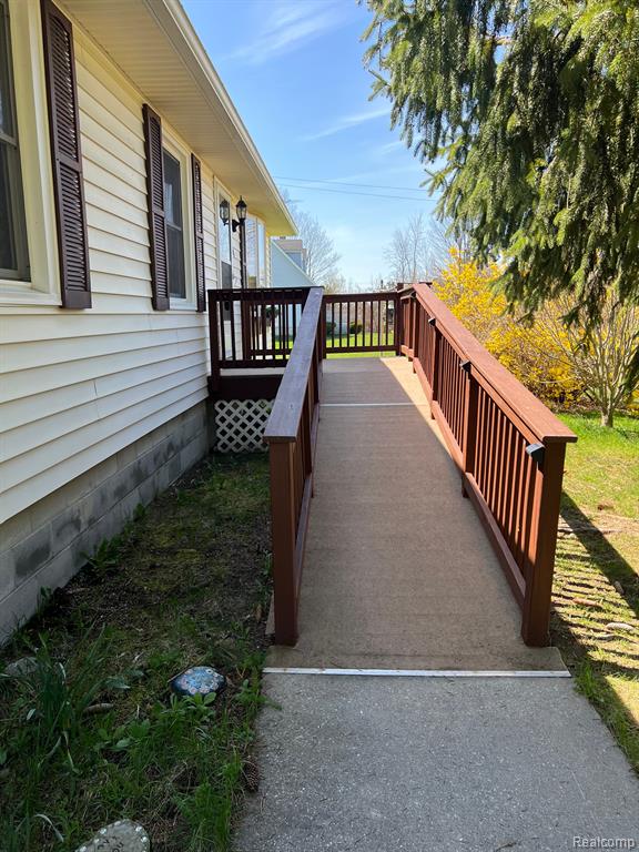 6537 Norman Road Jeddo, MI 48032 - Photo 7 of 39