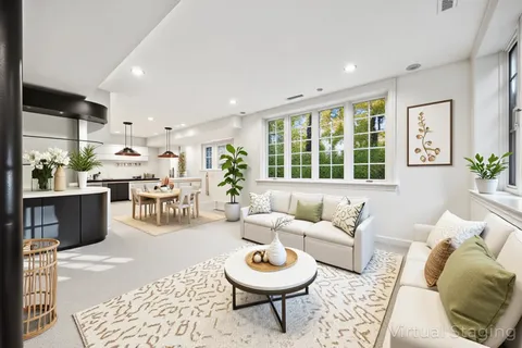 $3,890,000 | 130 Maple Hill Road, Glencoe, IL 60022