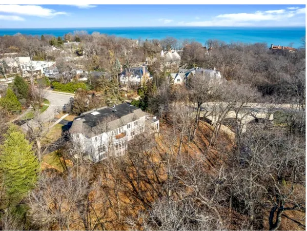 $3,890,000 | 130 Maple Hill Road, Glencoe, IL 60022