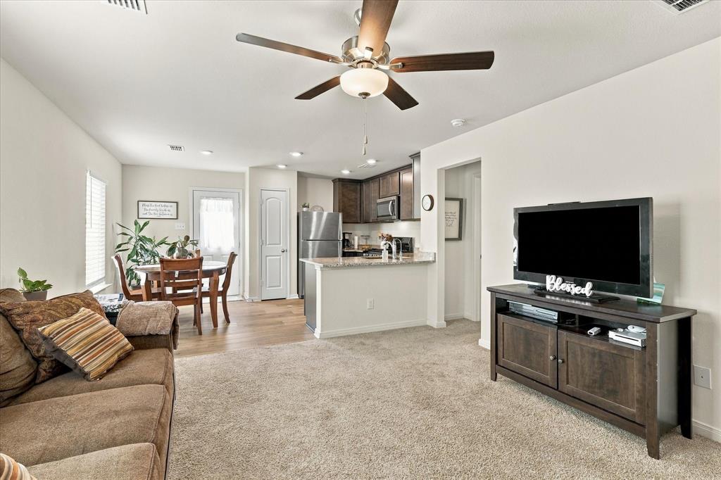 14017 Golden Valley Road Ponder, TX 76259 - Photo 8 of 40 Gallery Image 8