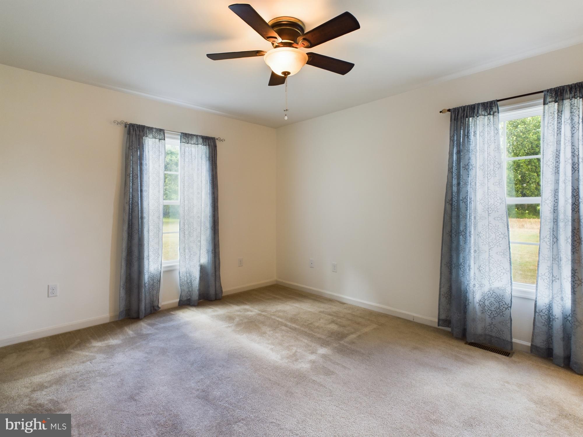 primary bedroom, 2 closets