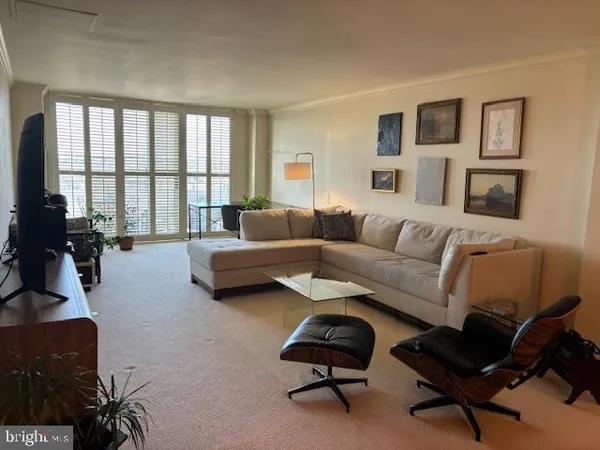 $2,290 | 5101 River Road, Unit 1911, Bethesda, MD 20816