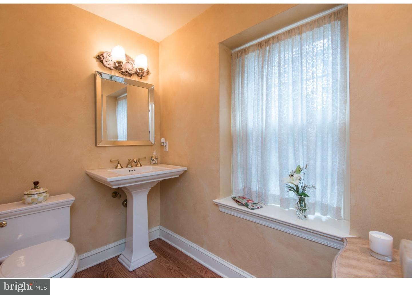 1200 Pinewood Road Villanova, PA 19085 - Photo 9 of 25 Half Bath