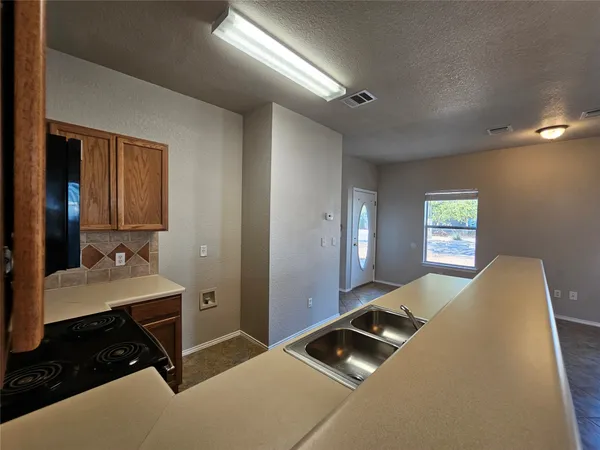 $1,750 | 302 Windridge Village Cove, Georgetown, TX 78626