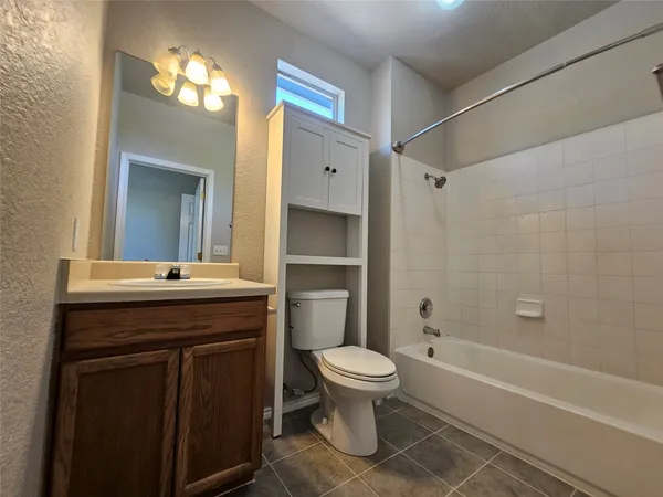 $1,750 | 302 Windridge Village Cove, Georgetown, TX 78626