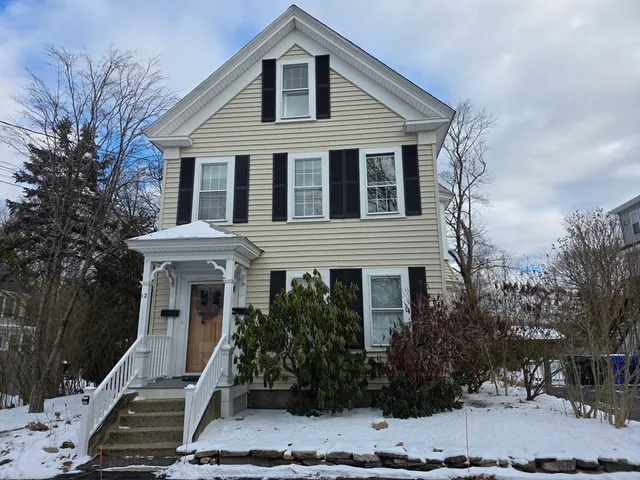 $2,500 | 12 Mayhew Street, Unit 2, Hopkinton, MA 01748