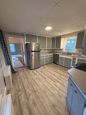 $2,500 | 12 Mayhew Street, Unit 2, Hopkinton, MA 01748