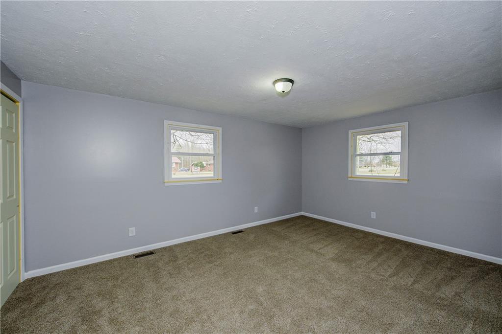 14501 South Jonesville Road Columbus, IN 47201 - Photo 21 of 26 Gallery Image 21