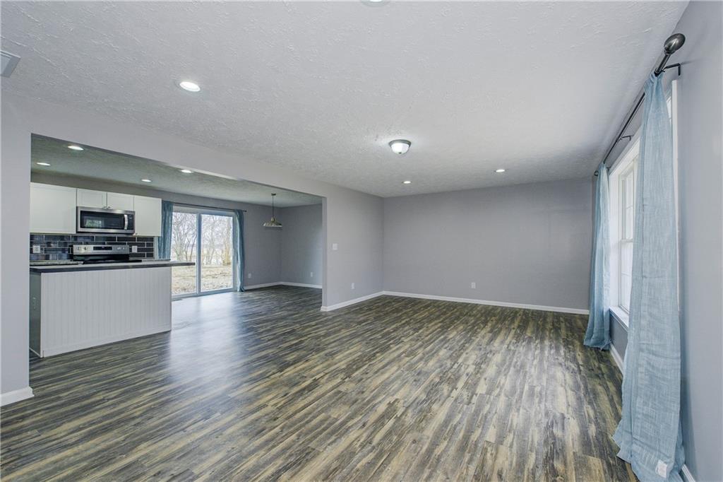 14501 South Jonesville Road Columbus, IN 47201 - Photo 5 of 26 Gallery Image 5