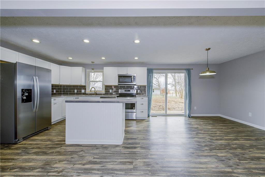 14501 South Jonesville Road Columbus, IN 47201 - Photo 6 of 26 Gallery Image 6