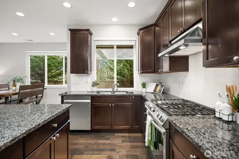 $1,378,000 | 9414 Elm Avenue Southeast, Snoqualmie, WA 98065