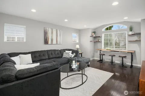 $1,378,000 | 9414 Elm Avenue Southeast, Snoqualmie, WA 98065