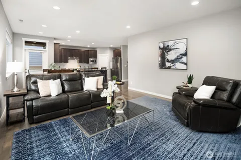 $1,378,000 | 9414 Elm Avenue Southeast, Snoqualmie, WA 98065