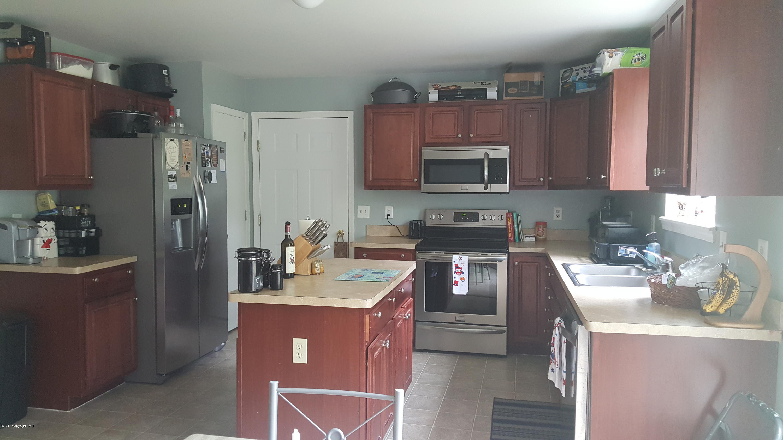 111 Pipher Road Bushkill, PA 18324 - Photo 8 of 26 kitchen2