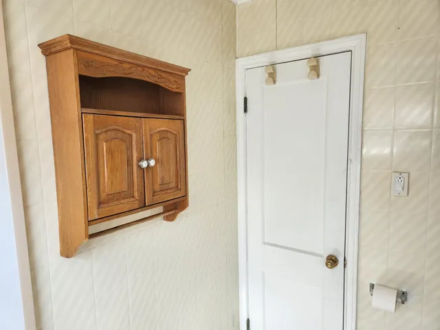 $165,000 | 4474 Syracuse Street, Dearborn Heights, MI 48125