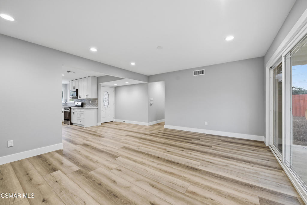 4537 Bidwell Street Simi Valley, CA 93063 - Photo 11 of 32