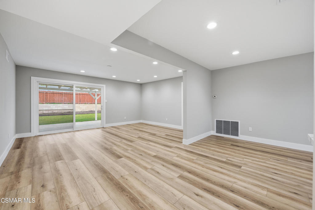 4537 Bidwell Street Simi Valley, CA 93063 - Photo 2 of 32