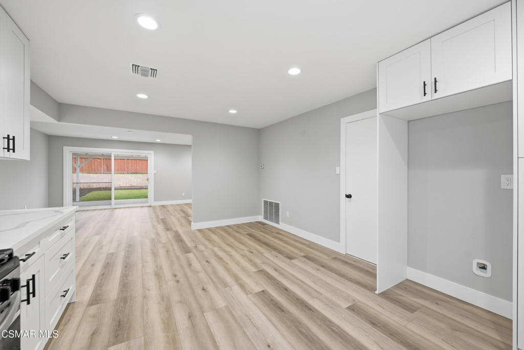 4537 Bidwell Street Simi Valley, CA 93063 - Photo 8 of 32