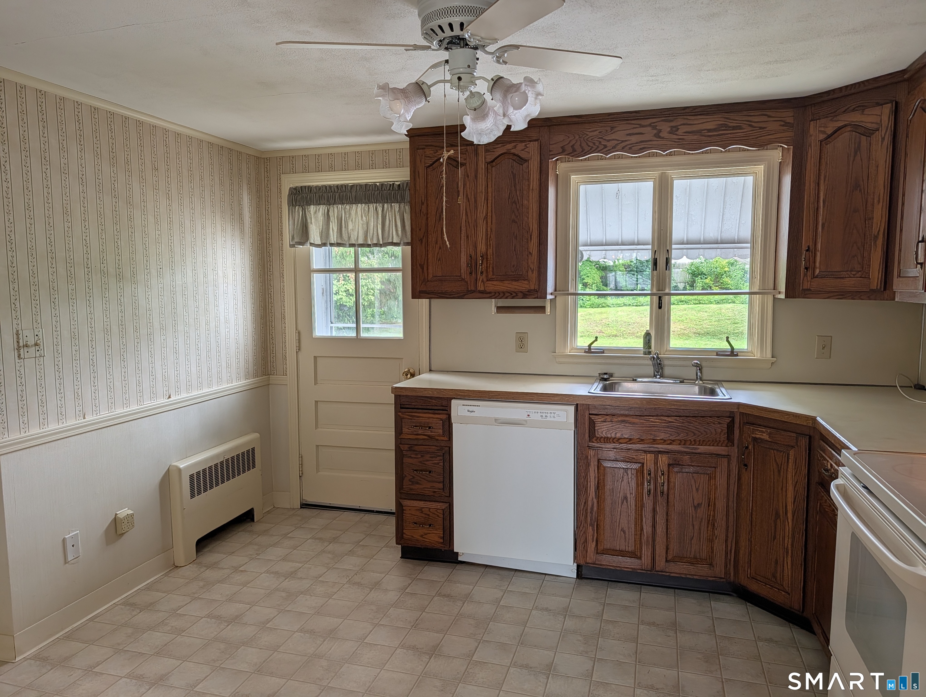 70 Burwood Road Wethersfield, CT 06109 - Photo 18 of 21 Gallery Image 18