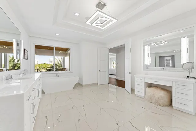 $10,450,000 | 7212 Northeast 8th Drive, Boca Raton, FL 33487