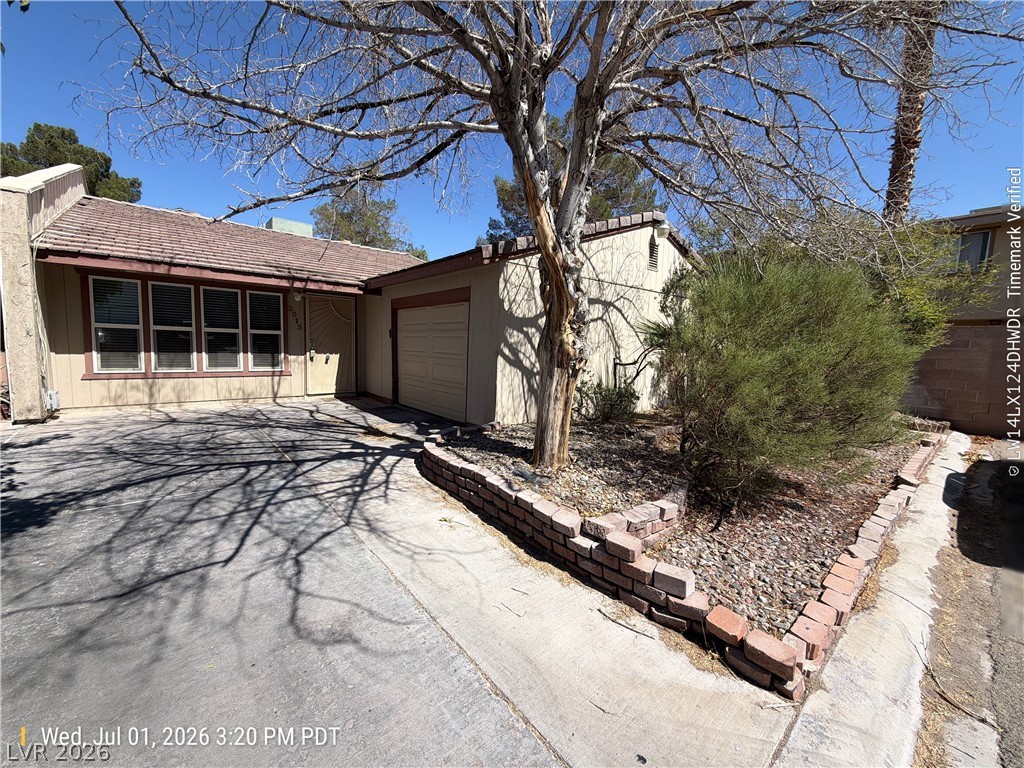 2313 Ragland Street Las Vegas, NV 89108 - Photo 1 of 11