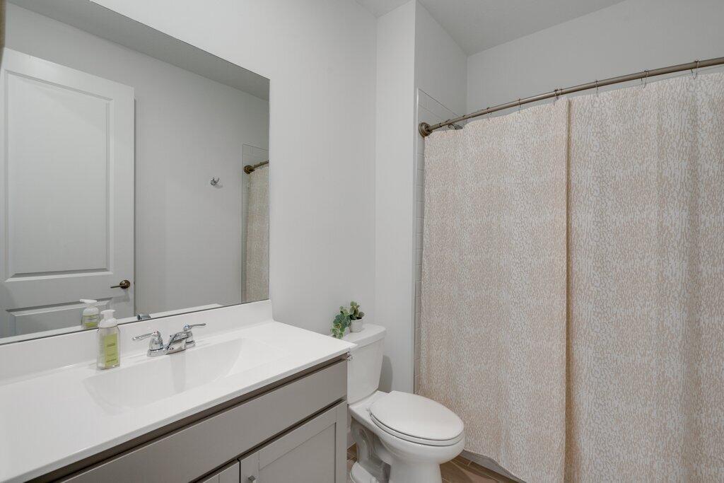 12328 Southwest Roma Circle Port St. Lucie, FL 34987 - Photo 27 of 72 Bathroom.jpg-SMALL