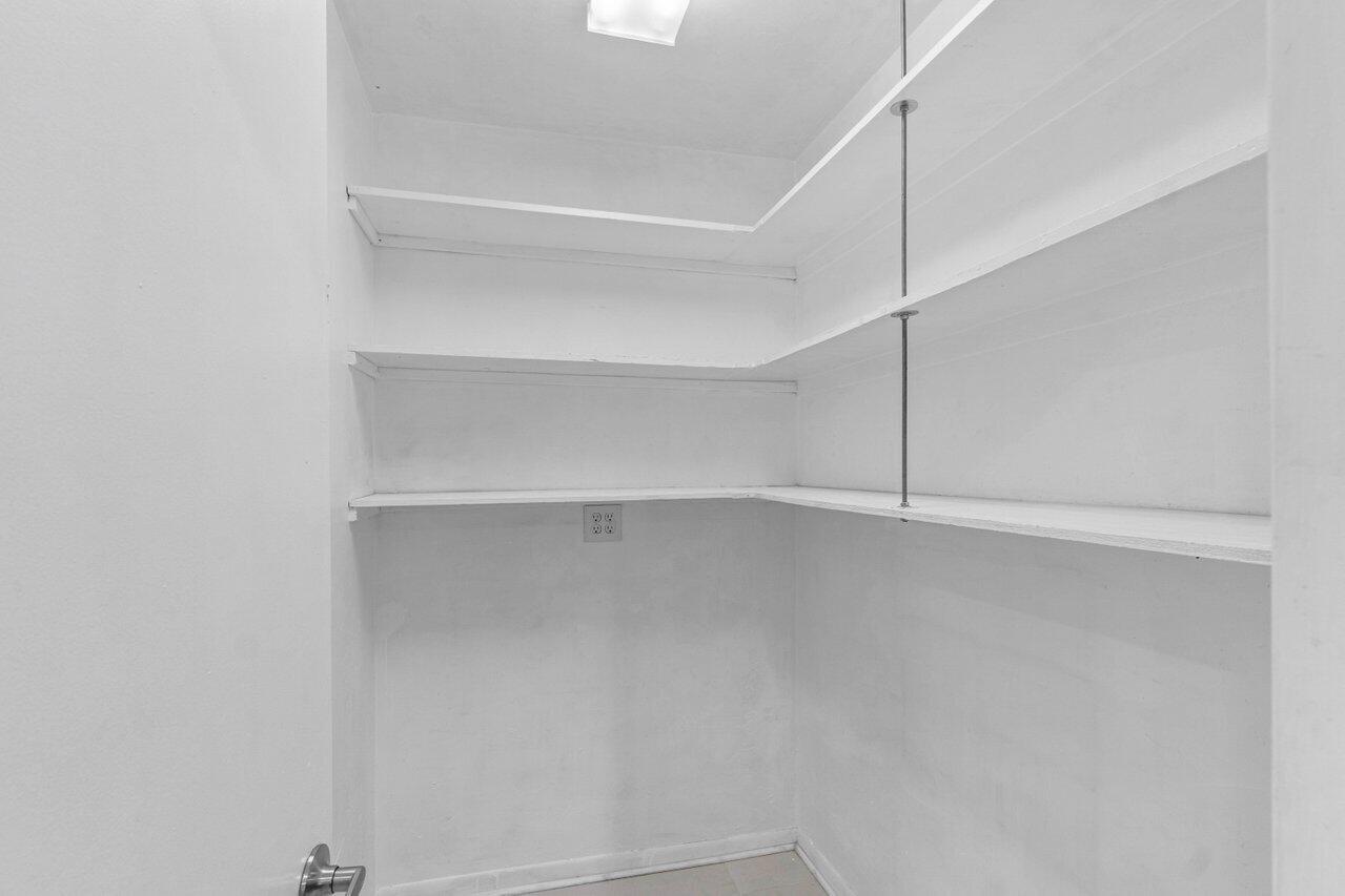 899 Northwest 7th Street Boca Raton, FL 33486 - Photo 26 of 28 026-899Northwest7thStreet-BocaRaton-FL-3