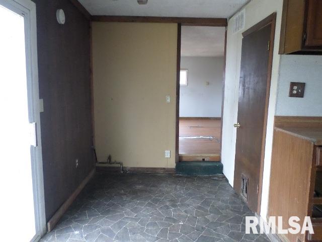 7430 West William Street Decatur, IL 62522 - Photo 6 of 17